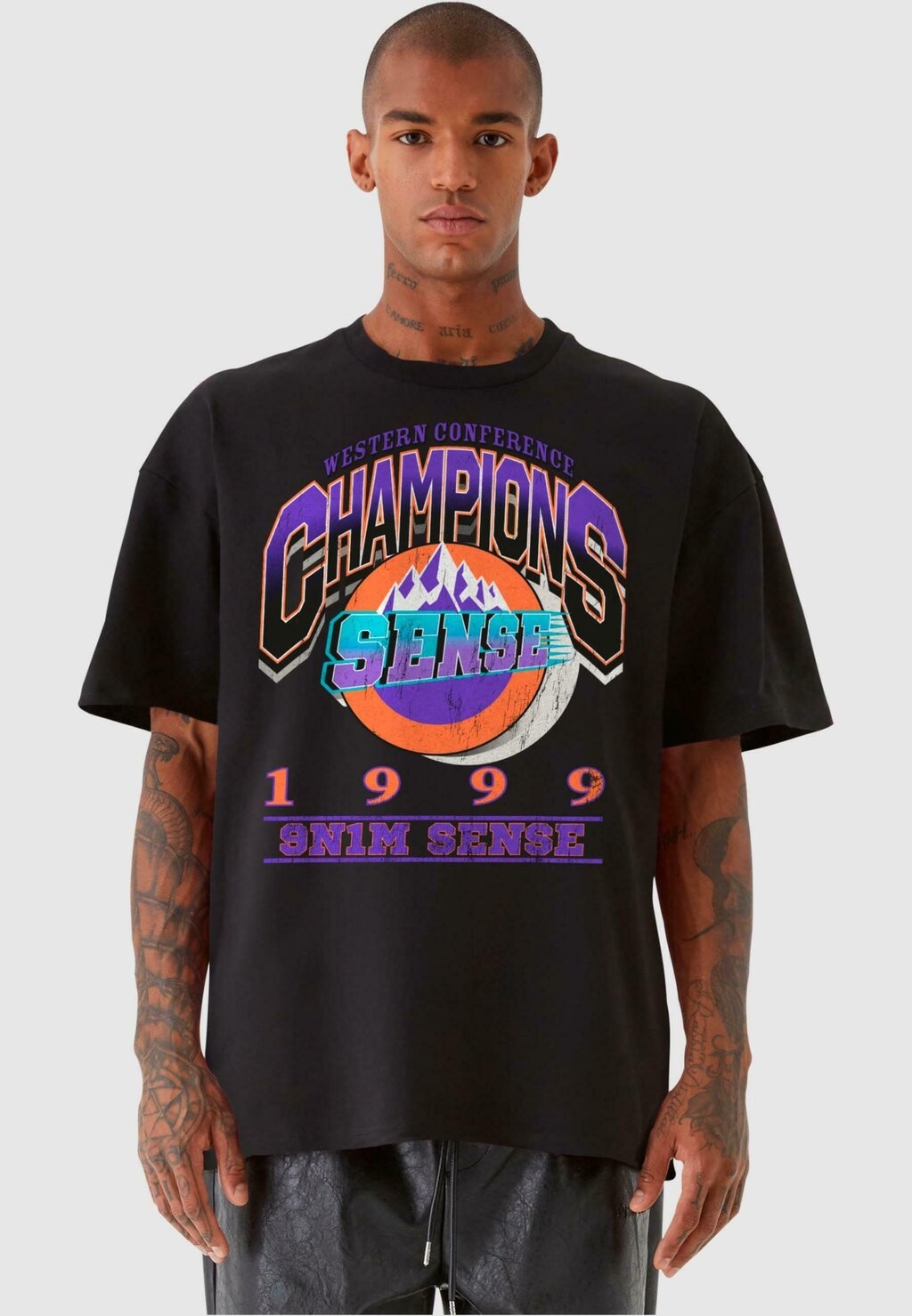 

Футболка с принтом Champions 9N1M SENSE, черный
