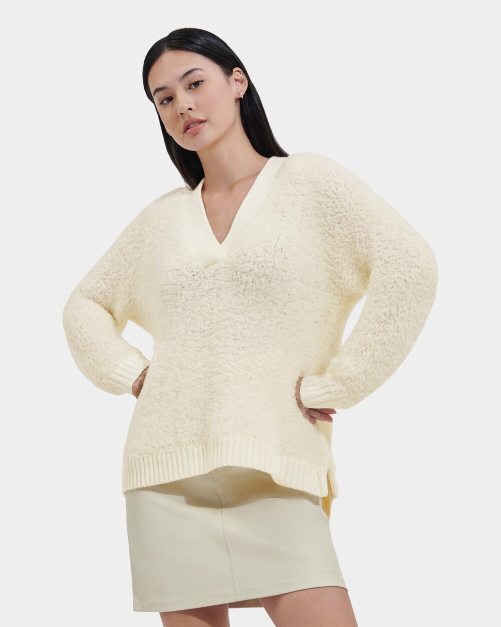 

Свитер Deeann CloudFluff V Neck UGG, белый