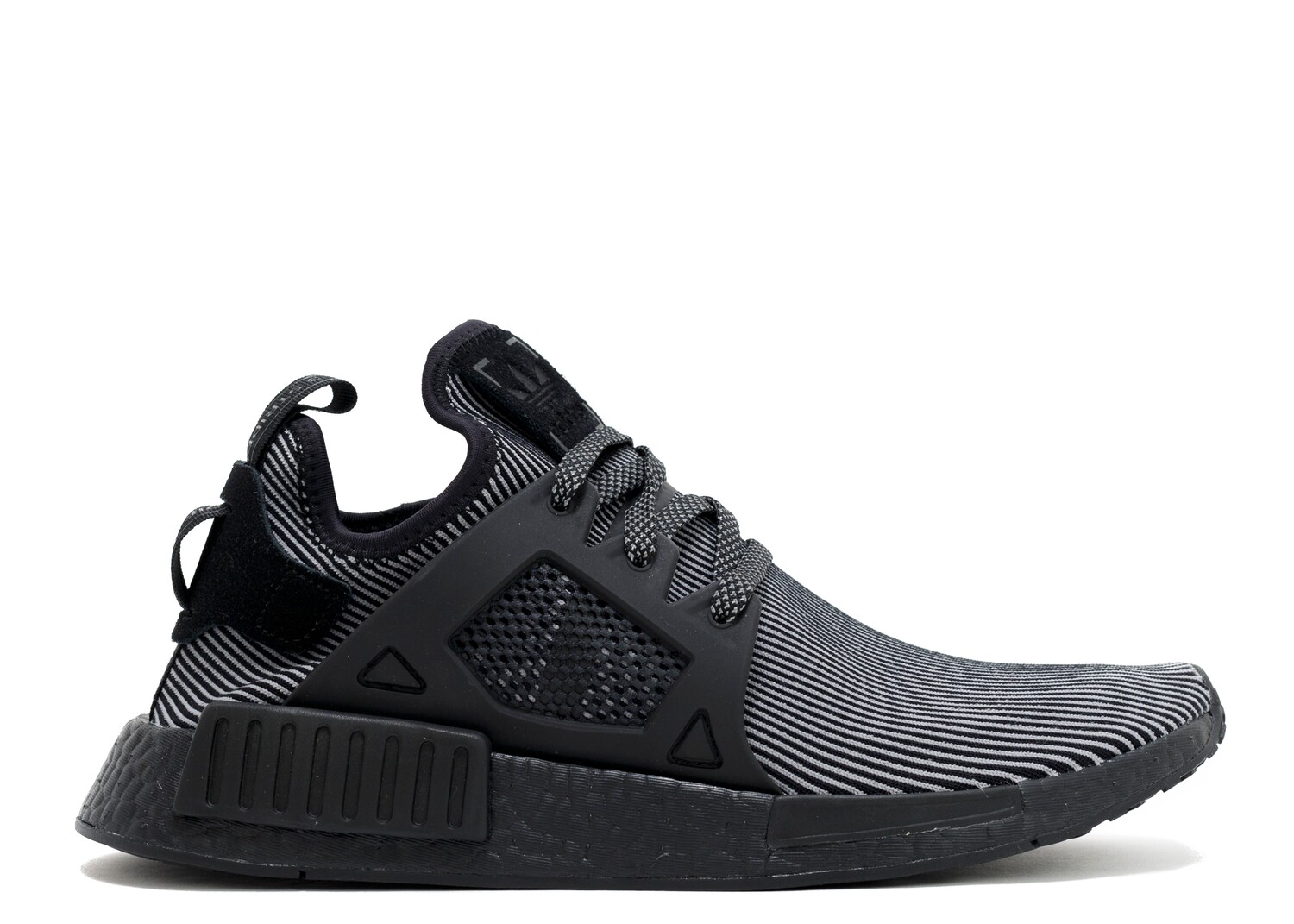 

Кроссовки adidas Nmd_Xr1 'Black Boost', черный