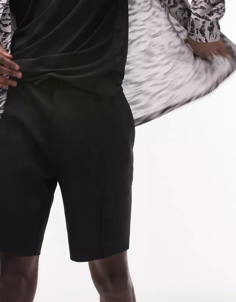 

Черные узкие шорты с защипами Topman