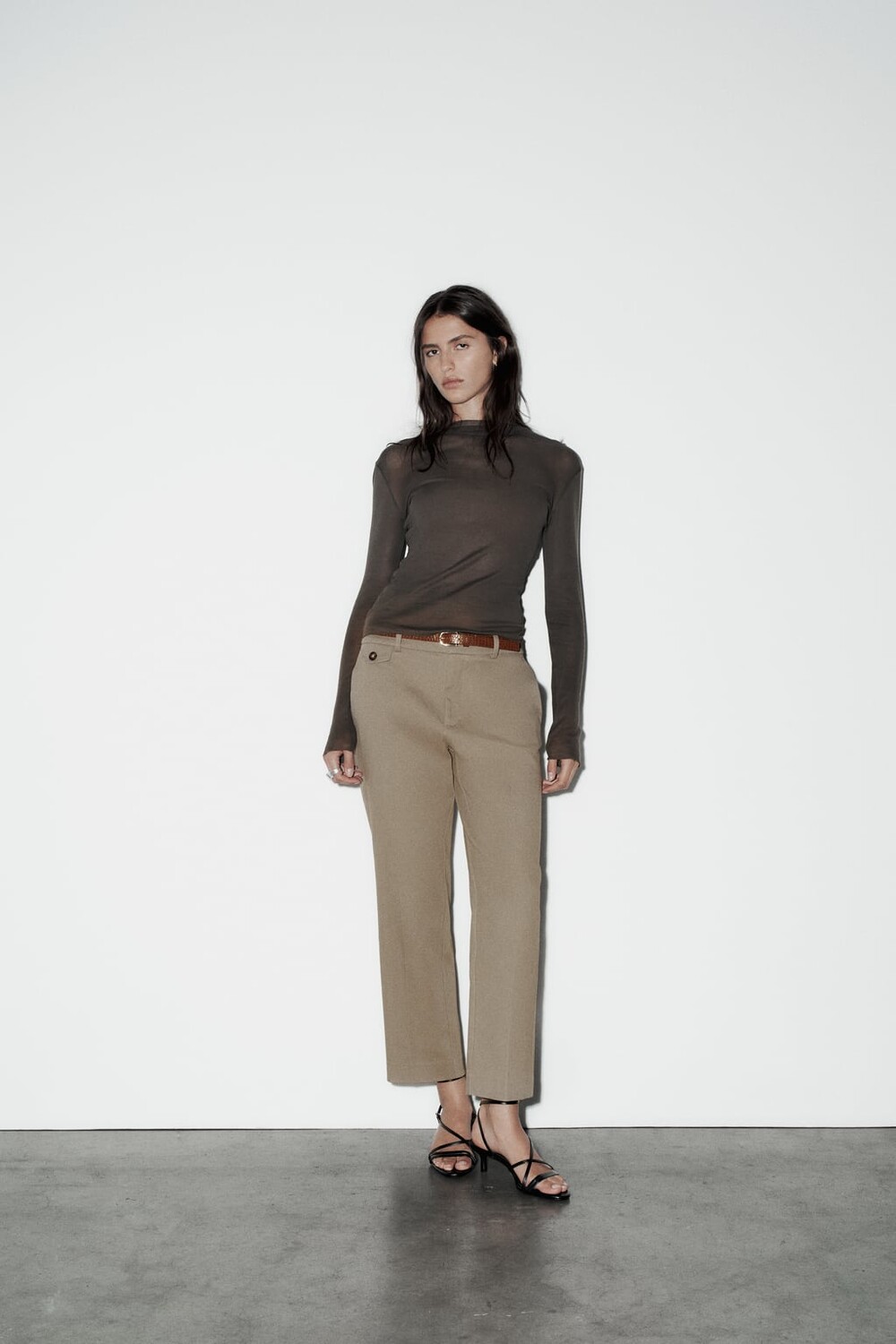 

Брюки прямого кроя с поясом ZARA