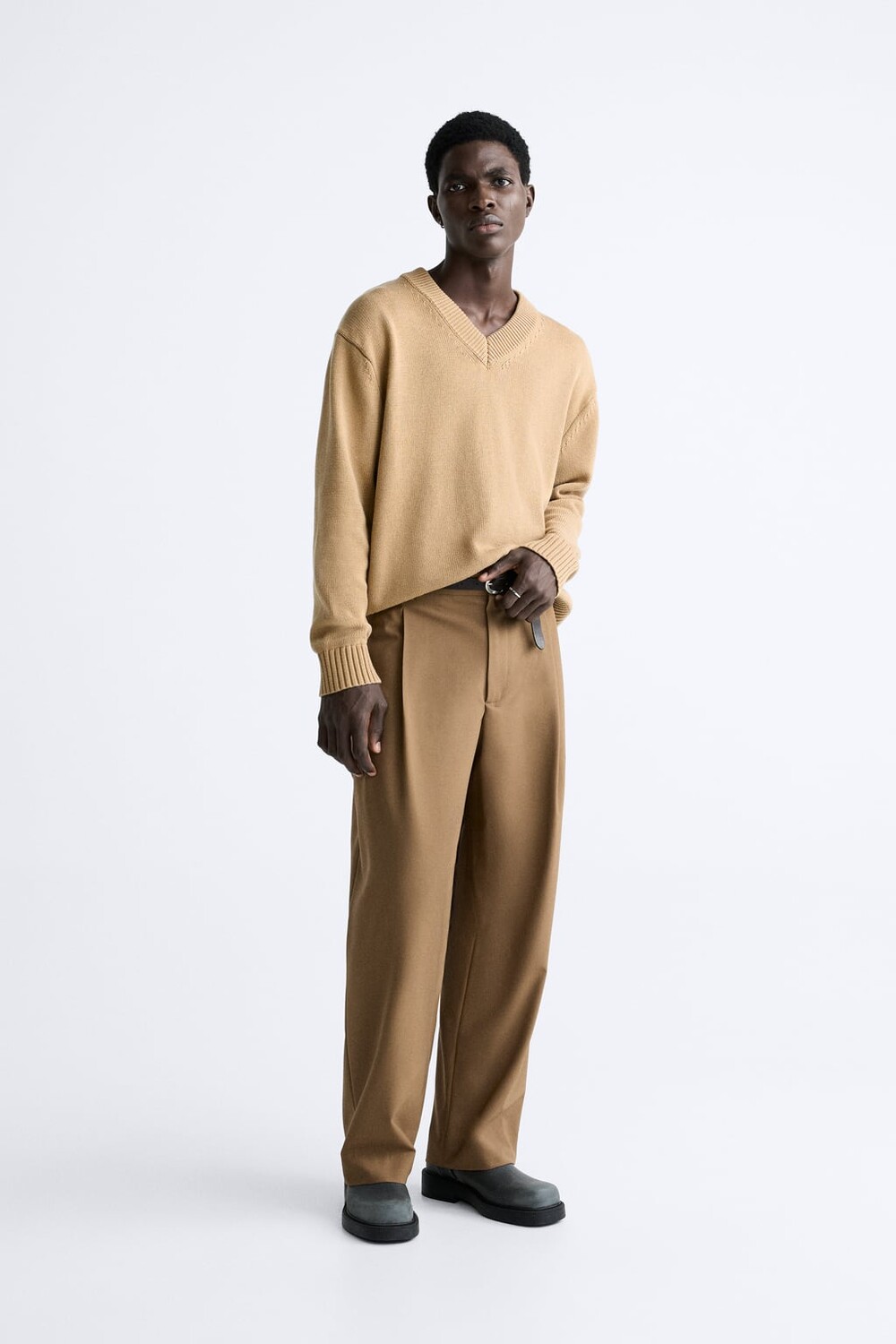 

Костюмные брюки из смесовой шерсти ZARA, карамельный