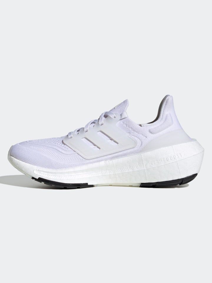 

Беговый кроссовки adidas Ulrtaboost Light, белый