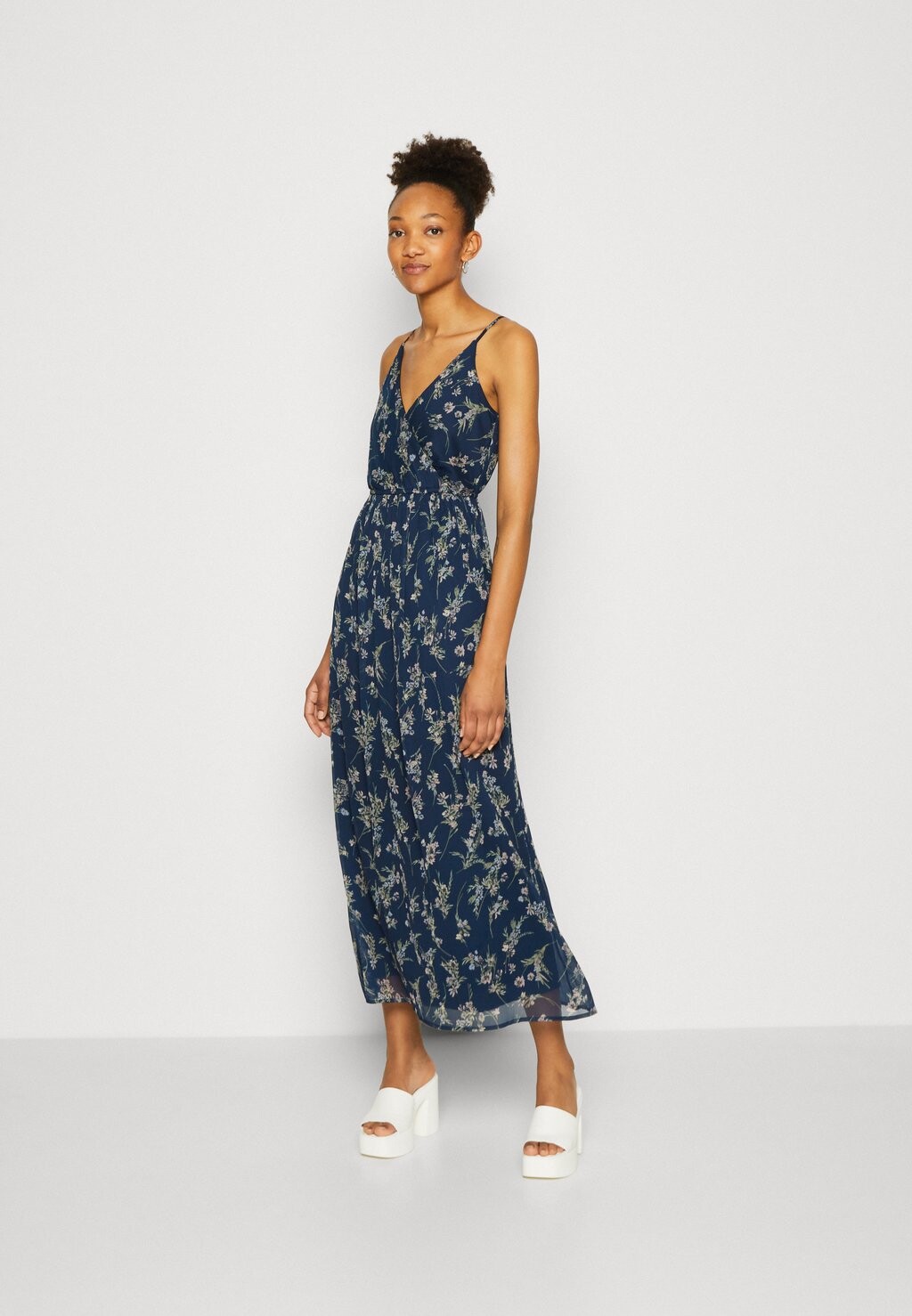 

Платье макси Vero Moda