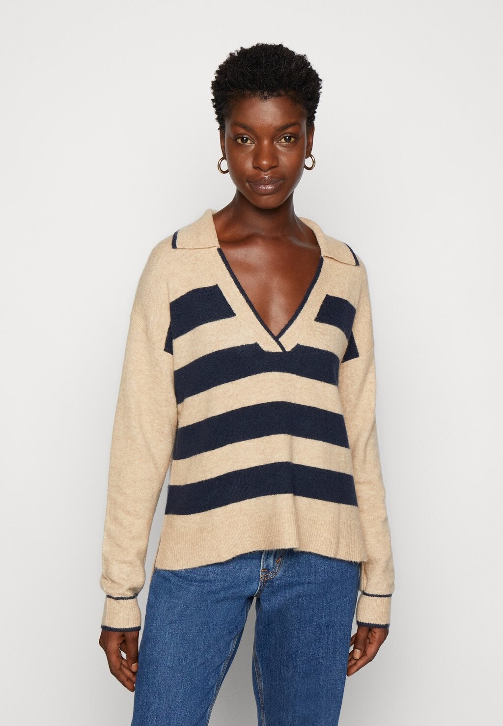 

Джемпер Esprit, кремово-бежевый