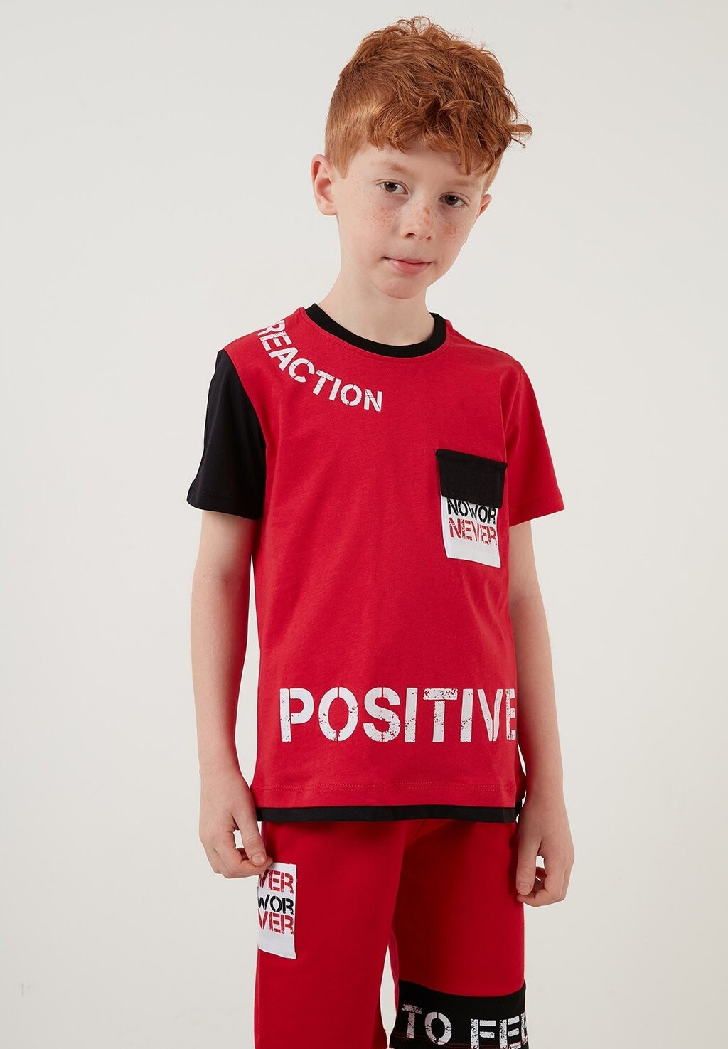 

Спортивный костюм REGULAR FIT T-SHIRT AND SHORTS LELA, цвет red/black
