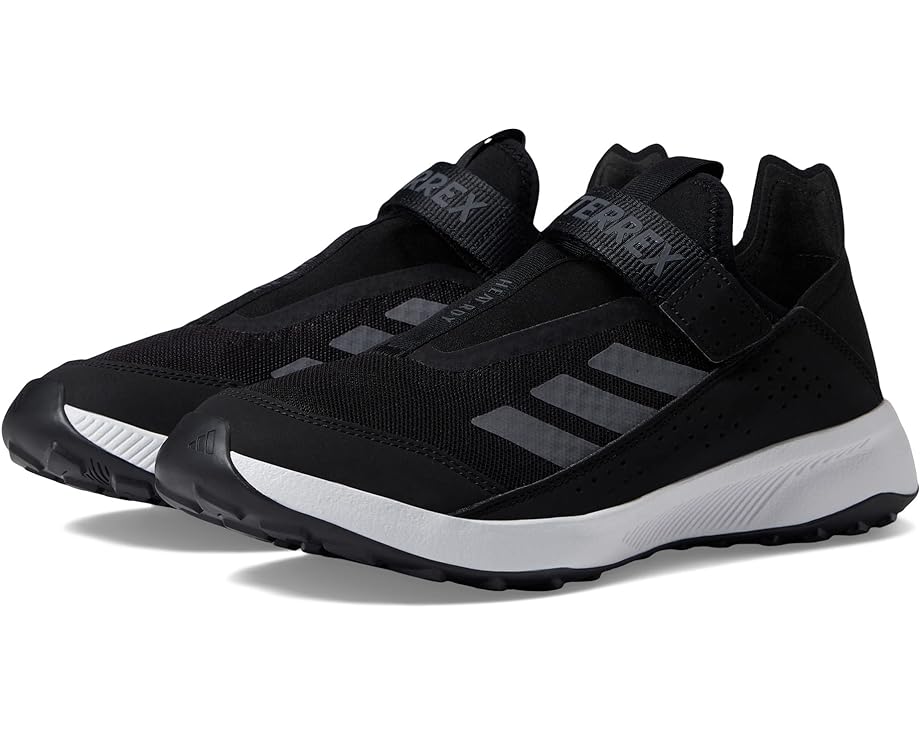 Походные ботинки Adidas Terrex Voyager 21, цвет Black/Grey/Grey