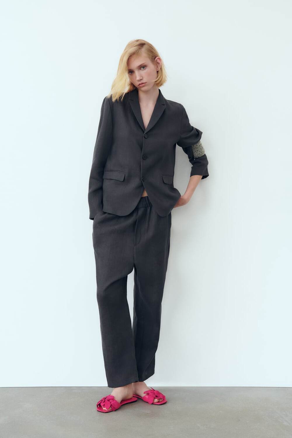 

Кожаные сандалии из кожи с цветком ZARA, фуксия