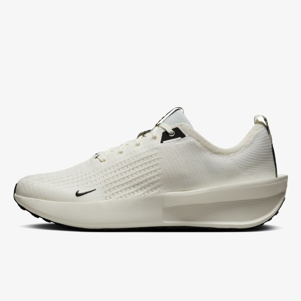 

Кроссовки взаимодействуют с бегом Nike, белый