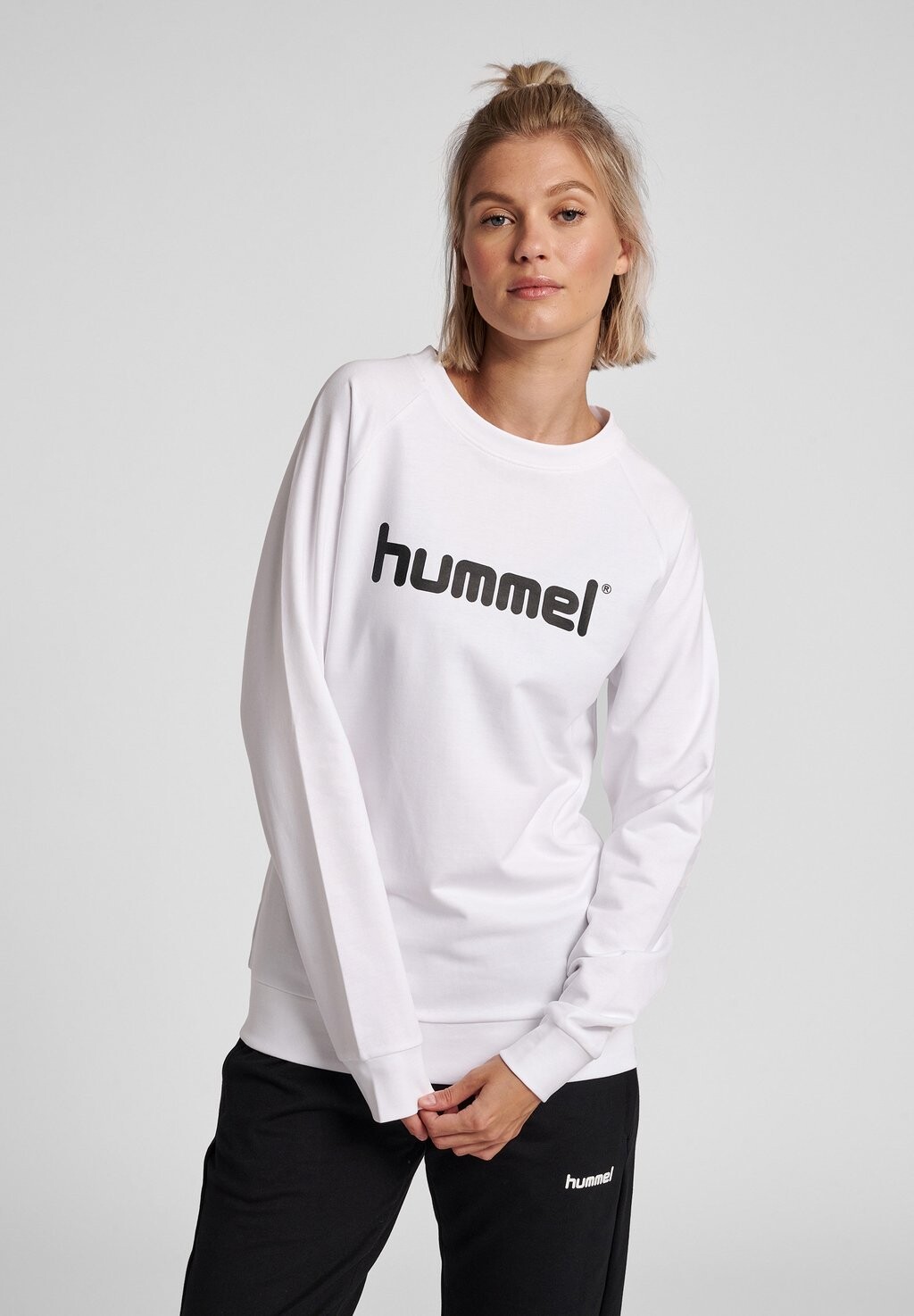 

Толстовка с капюшоном Hummel, белый