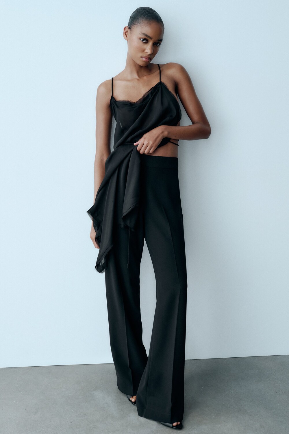 

Длинные брюки Zara, черный