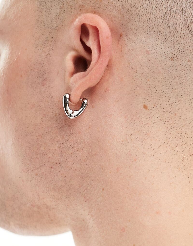 

Серебристая серьга-кольцо с геометрией ASOS DESIGN
