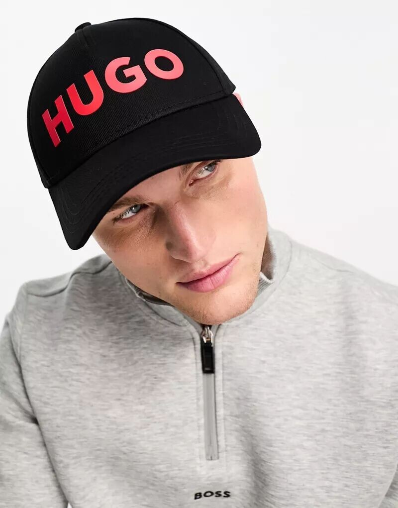 

Черная бейсболка с большим логотипом HUGO 582 Hugo Red