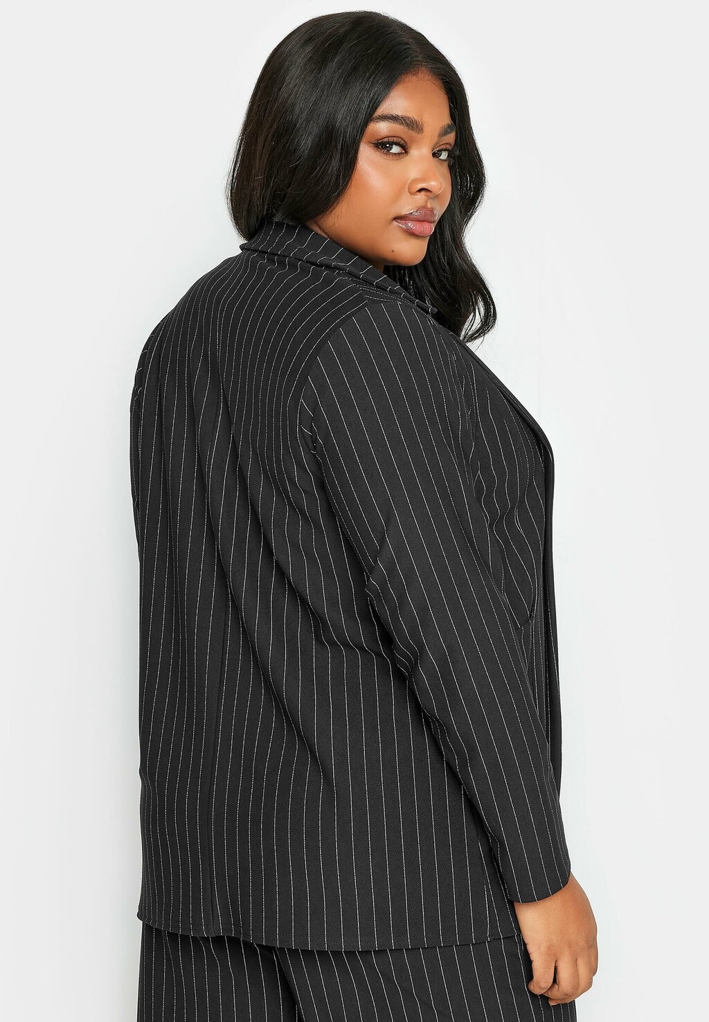 

Блейзер Yours Clothing, черный