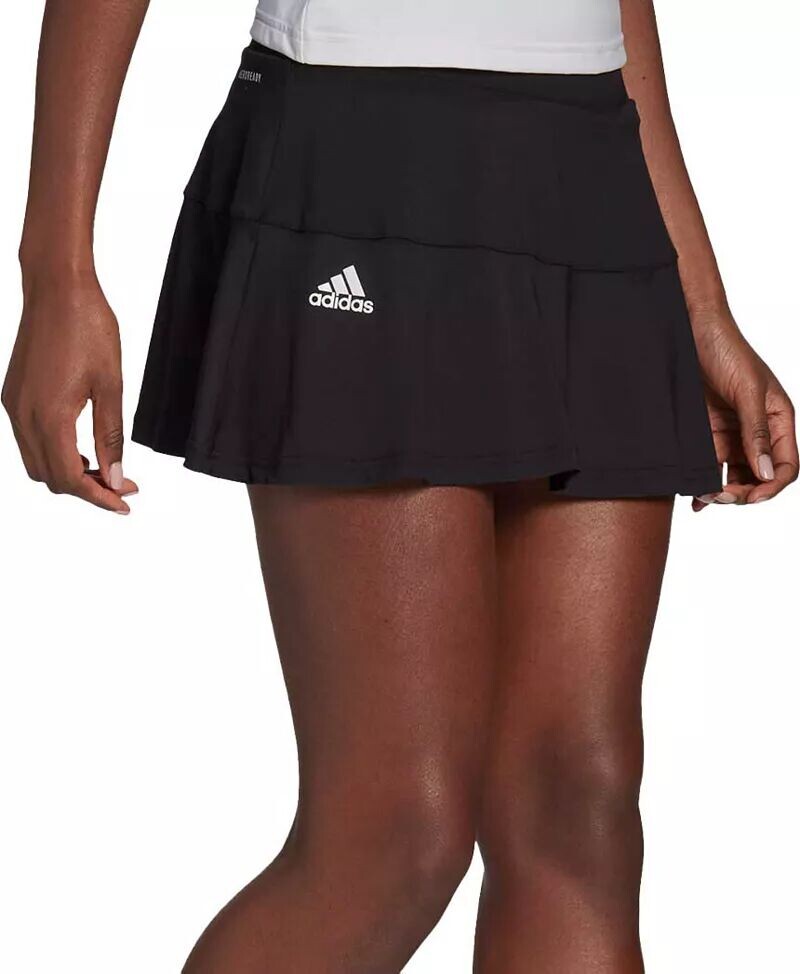 

Женские теннисные шорты Adidas Match