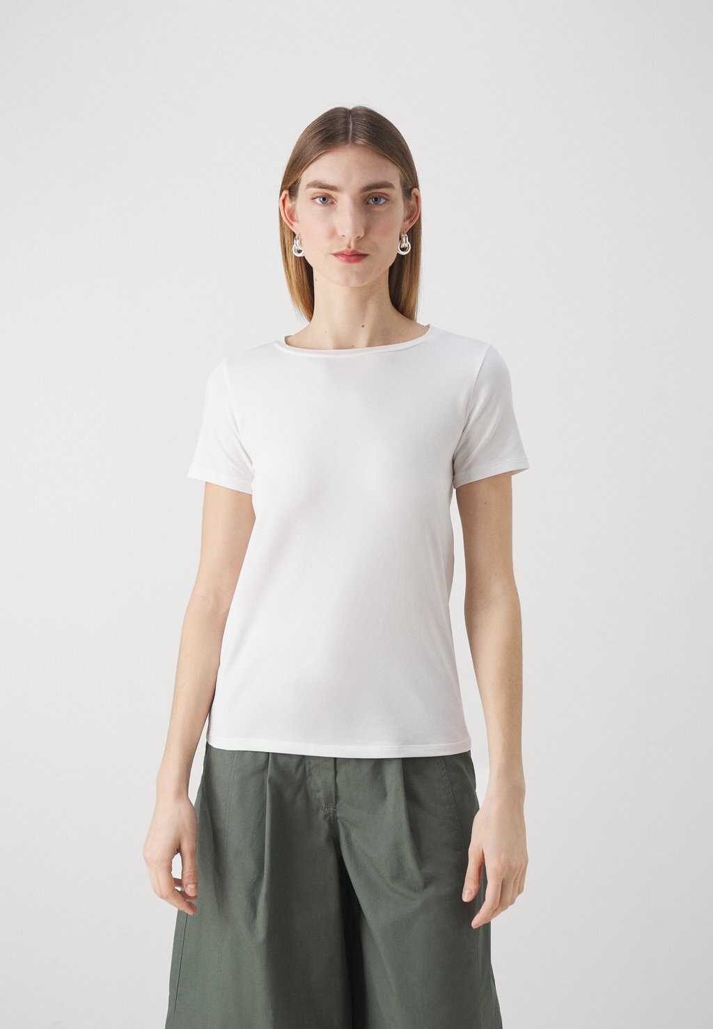 

Базовая футболка Multib WEEKEND MaxMara, белый