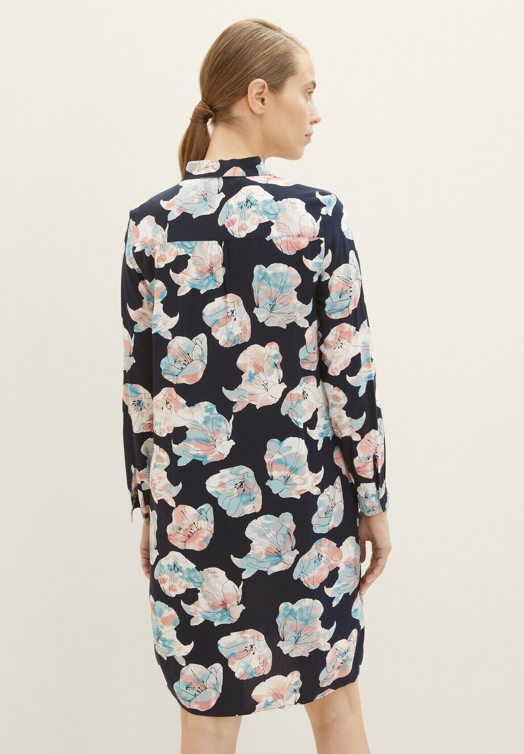 

Платье Camisero TOM TAILOR FLIESSENDES, цвет tie dye flower design