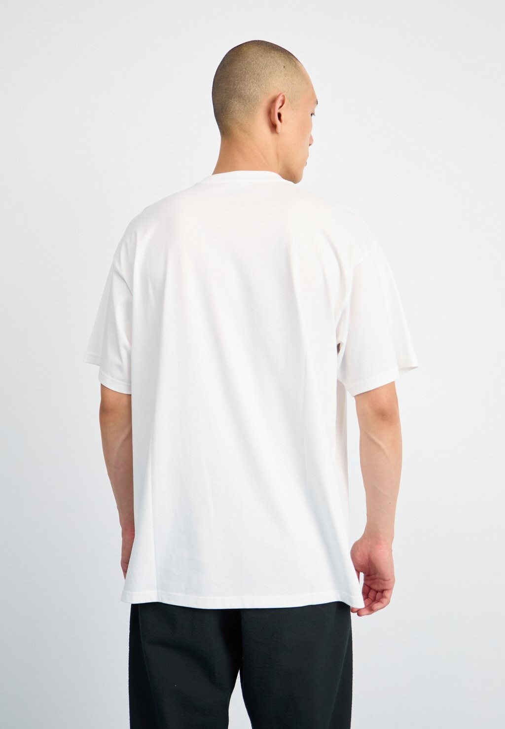

Футболка с принтом Amour Pocket Carhartt WIP, белый/черный