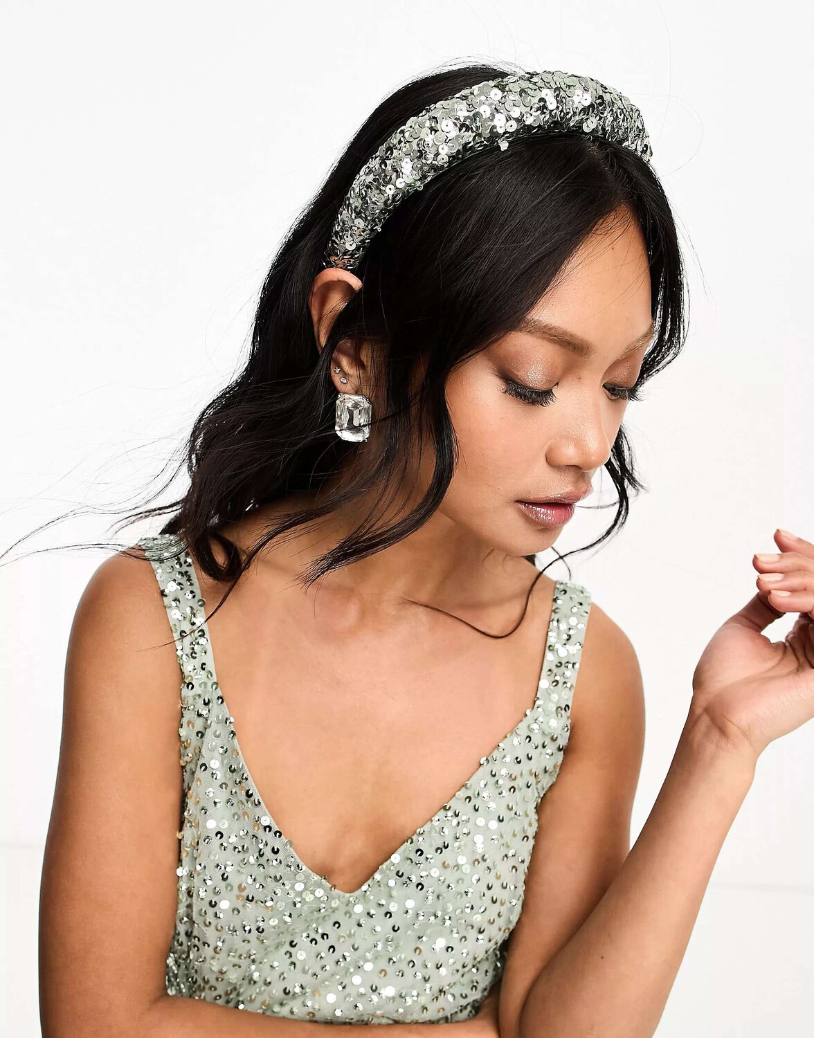 

Нежная повязка на голову Maya Bridesmaids в цвете шалфея с пайетками