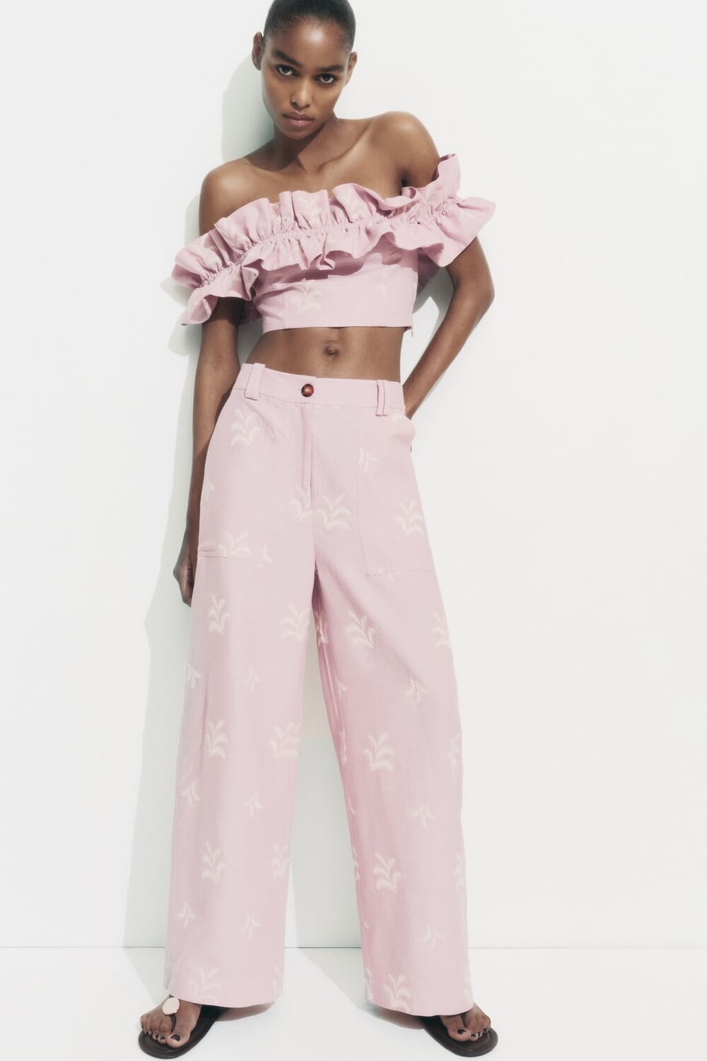 

Брюки из смешанной льна с вышивкой ZARA, розовый