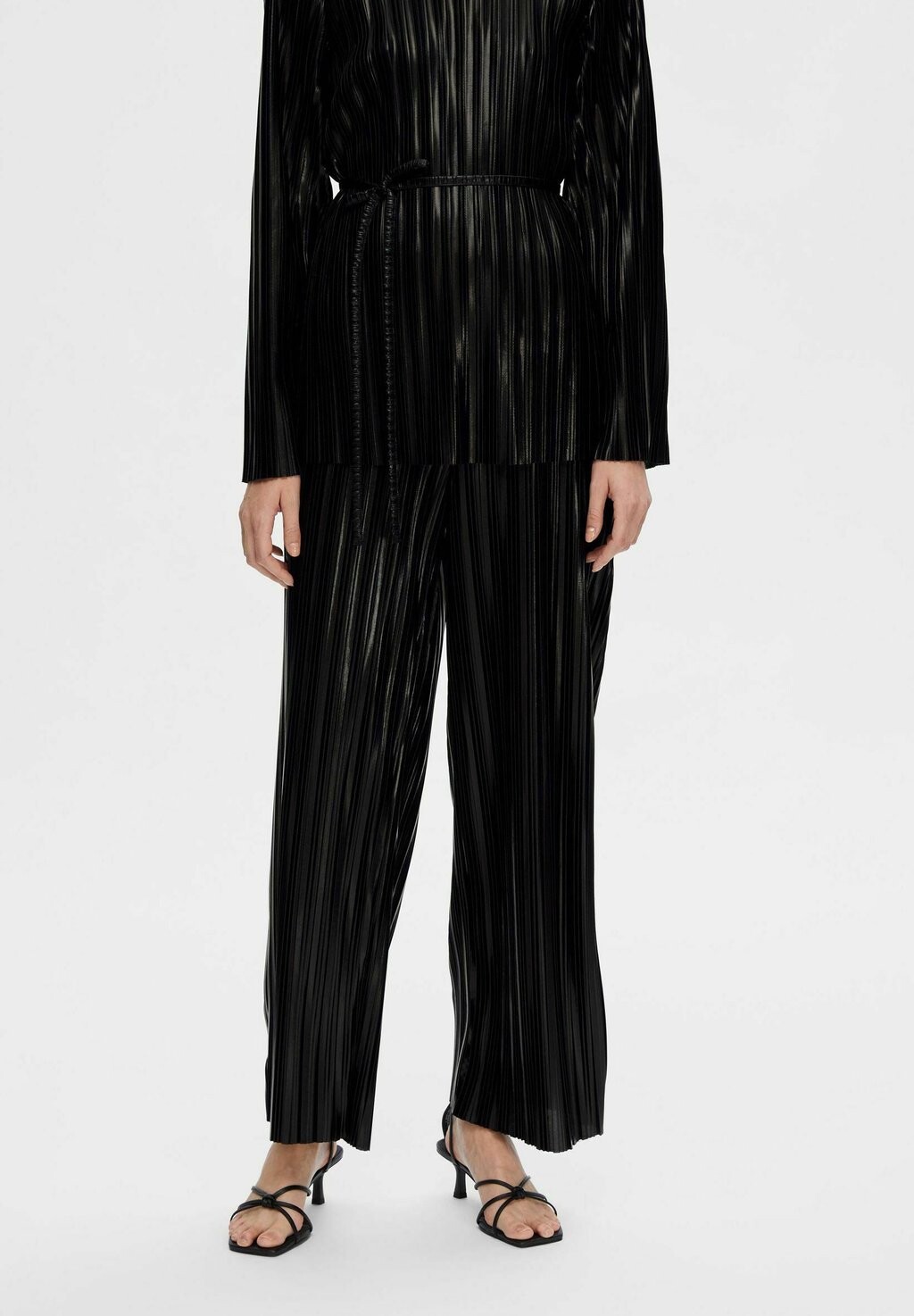 

Брюки из ткани SLFNALINE TINNI RELAXED Selected Femme, черный