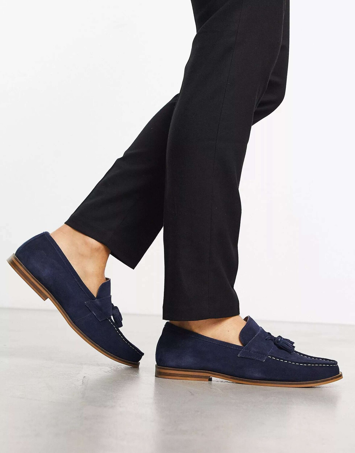 

Темно-синие лоферы с кисточками Schuh Rich, Синий