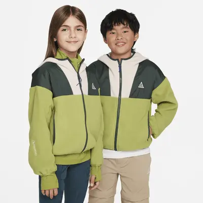 

Худи Nike ACG "Wolf Tree", цвет Pear/Light Orewood Brown/Vintage Green/Summit White
