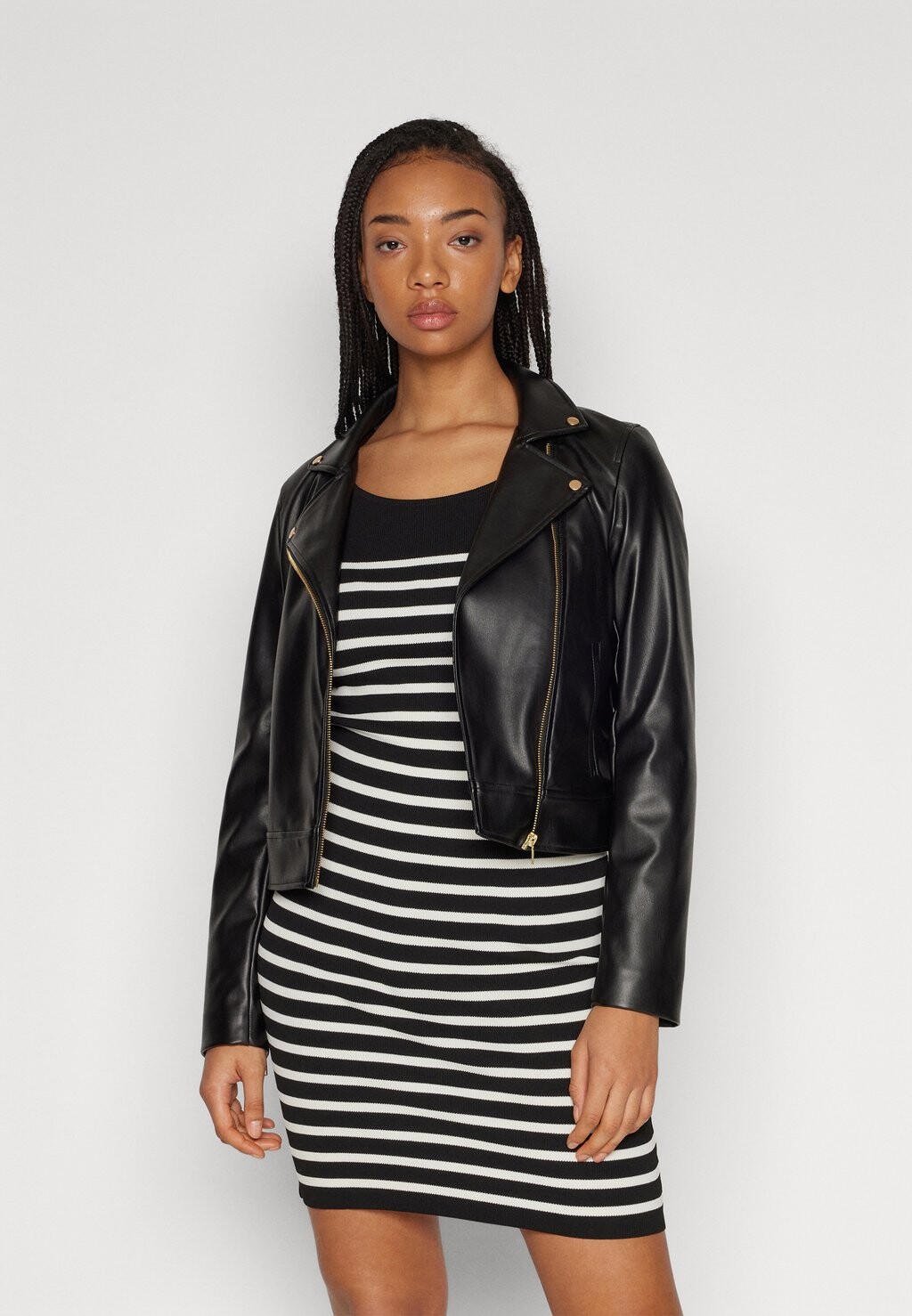 

Куртка бомбер Vero Moda, черный