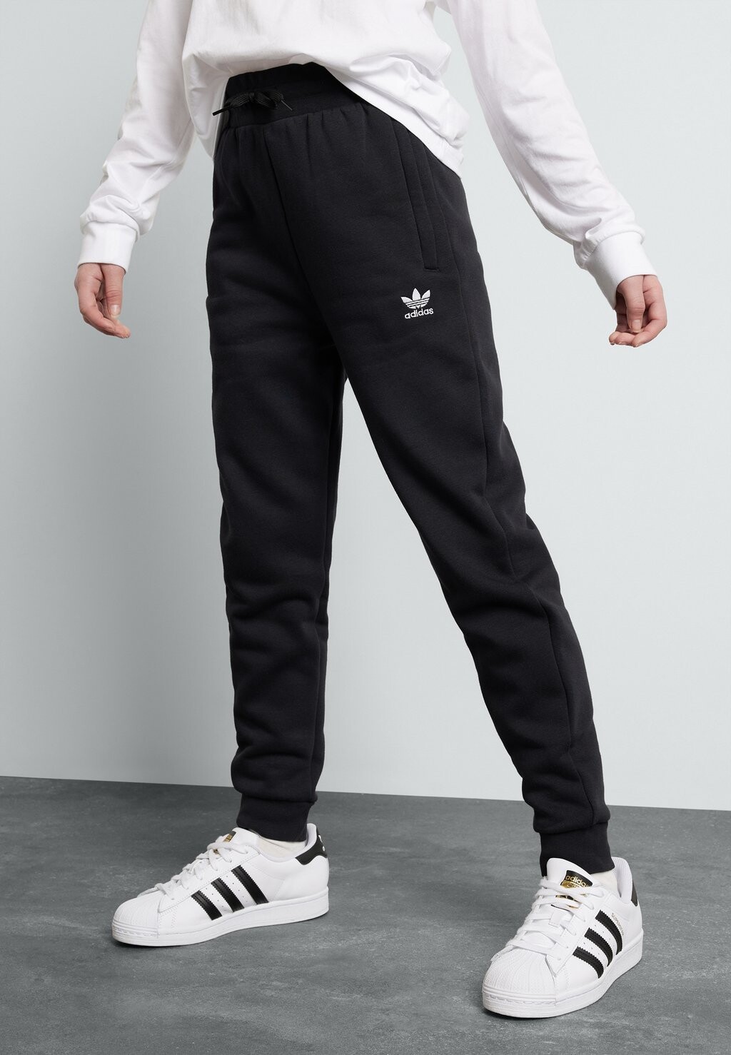 

Спортивные штаны PANTS JUNIOR UNISEX adidas Originals, цвет black