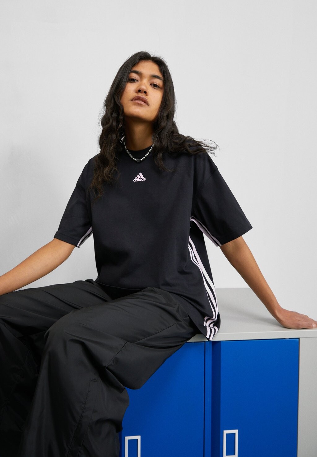 

Футболка с принтом Adidas, Серый