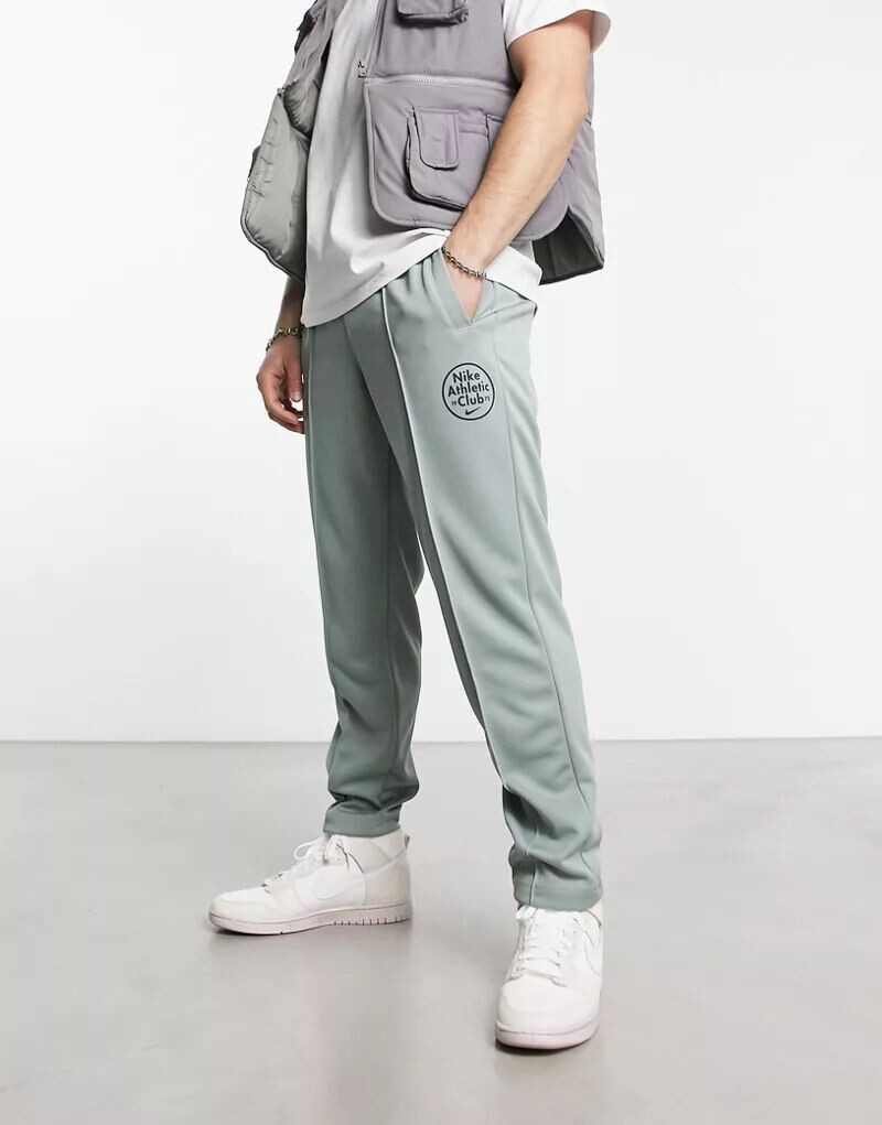 

Зеленые спортивные брюки Nike Trend