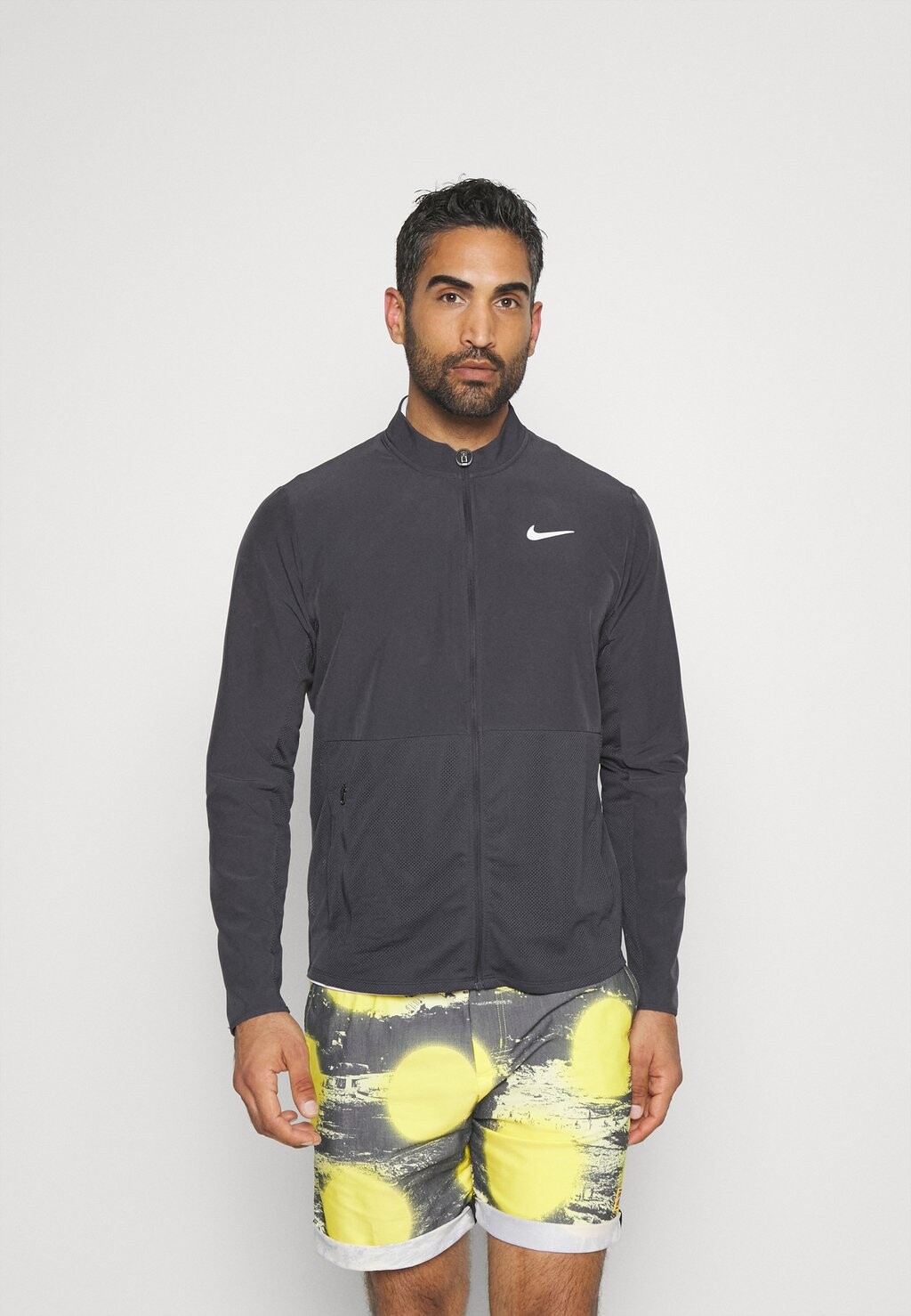 

Спортивная куртка Nike