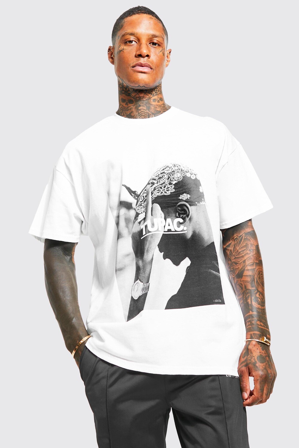 

Оверсайзовая футболка с лицензией tupac Boohoo, белый