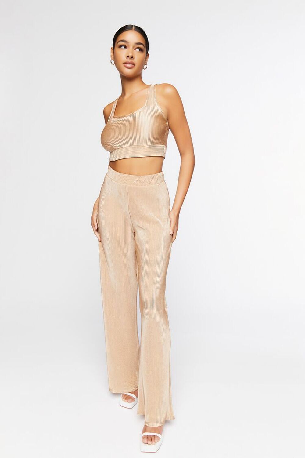 

Комплект из укороченного топа и брюк с плиссировкой Forever 21
