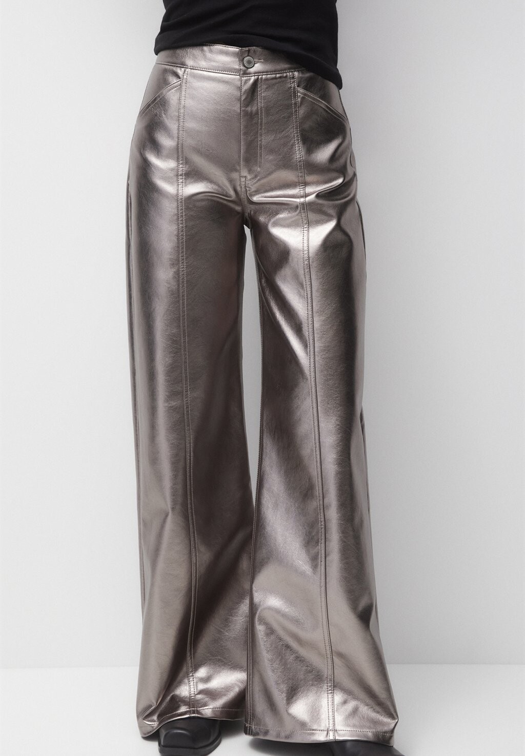 

Брюки Super Wide Metallic Effect PULL&BEAR, серебро