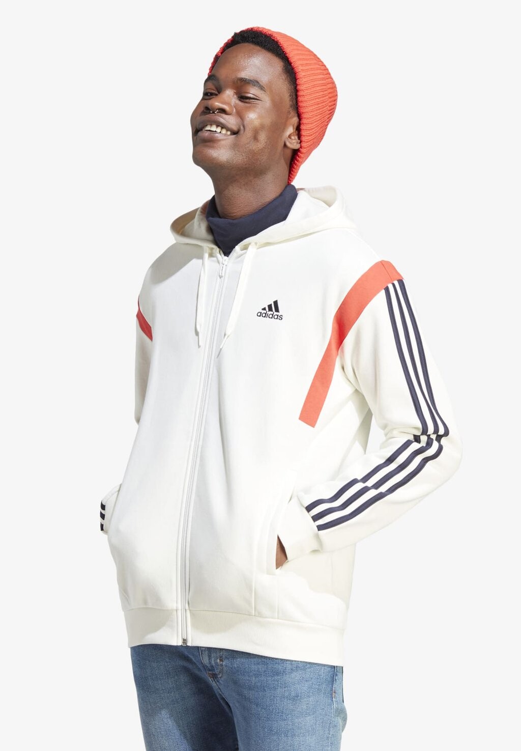 

Спортивная куртка Adidas