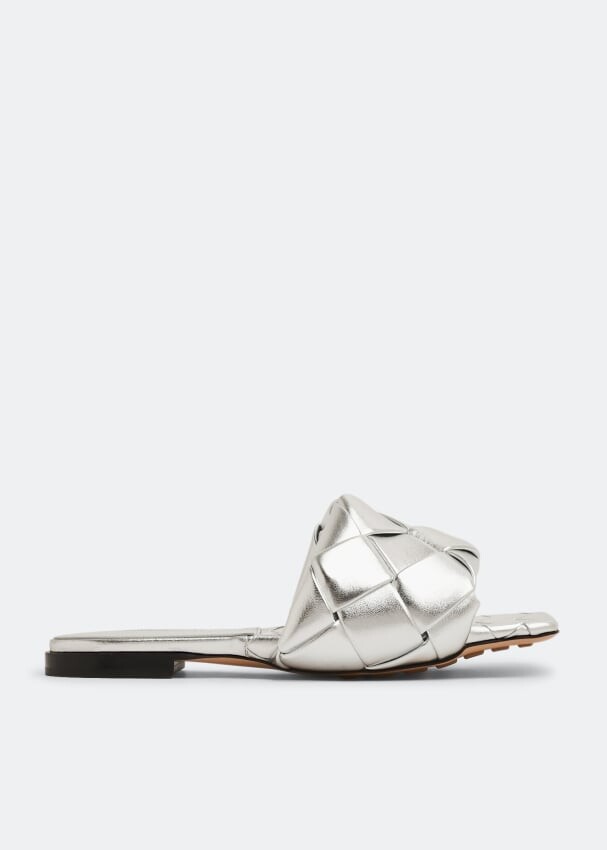 

Сандалии Bottega Veneta Lido Flat, серебряный