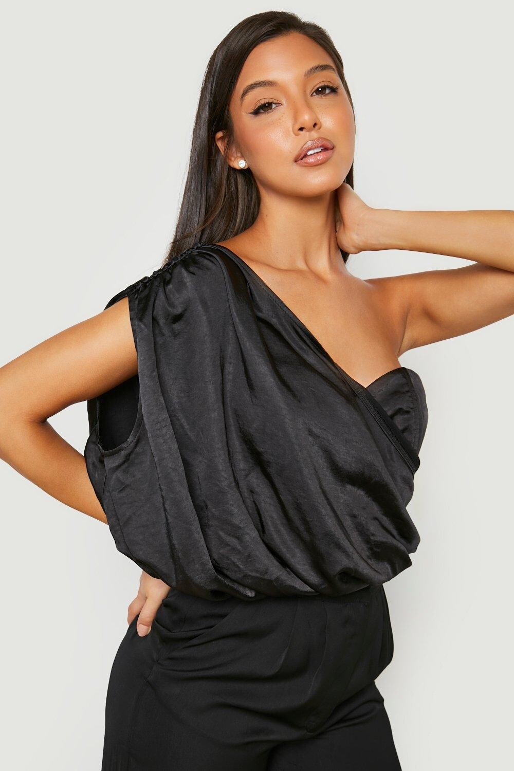 

Атласное боди с одним плечем drape Boohoo, черный