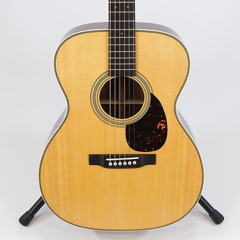 

Акустическая гитара Martin OM-28 Orchestra Model Acoustic Guitar - Spruce Top with Rosewood Back and Side w/ Hard Case