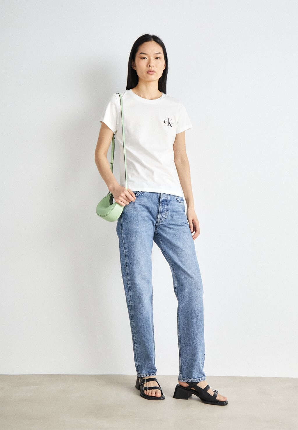 

Футболка с принтом Monologo Slim Tee 2 Pack Calvin Klein, пастельно-сиреневый/ярко-белый