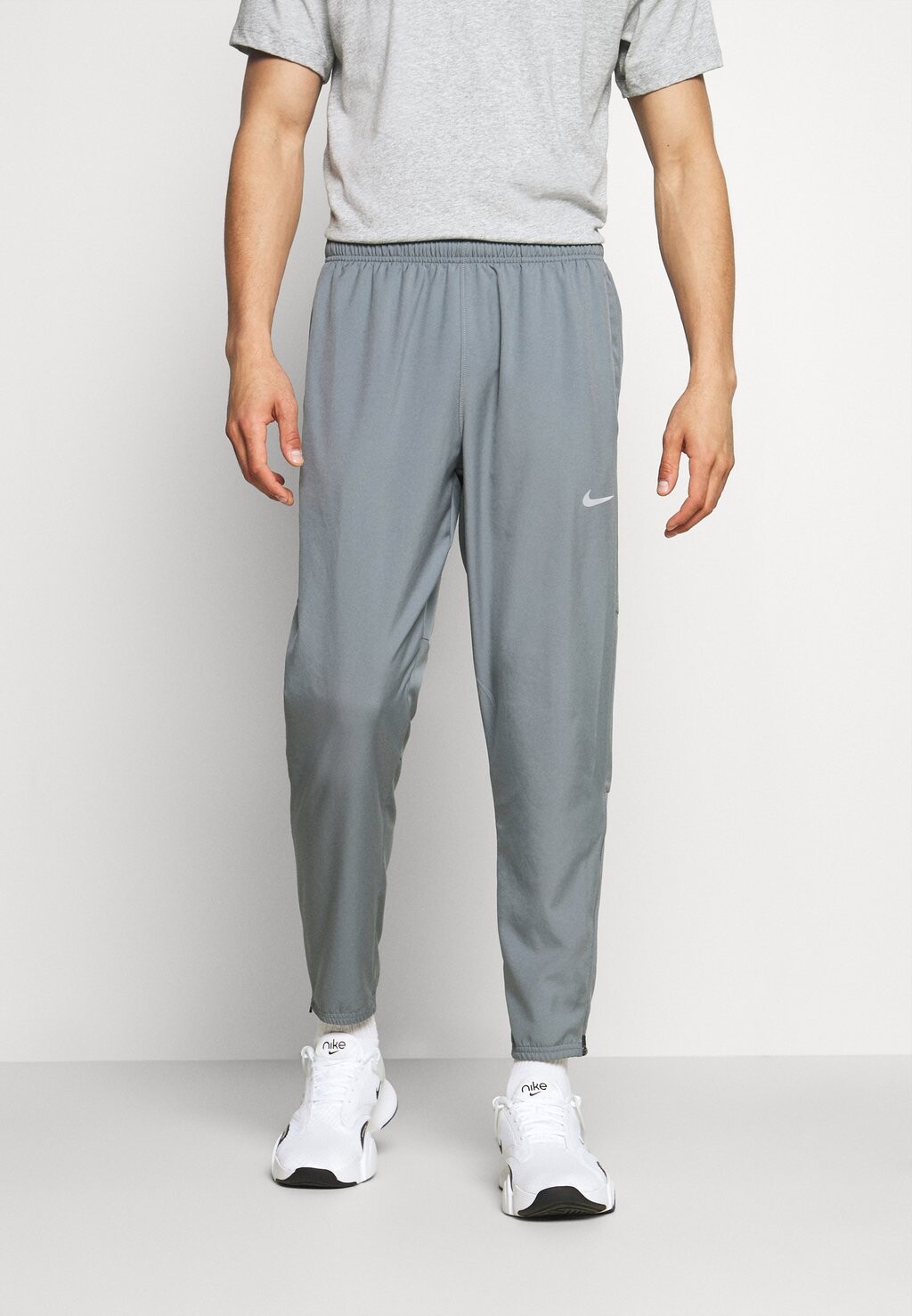 

Спортивные брюки Nike