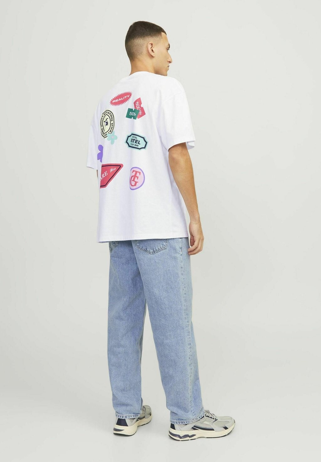 

Футболка с принтом RUNDHALS Jack & Jones, цвет bright white