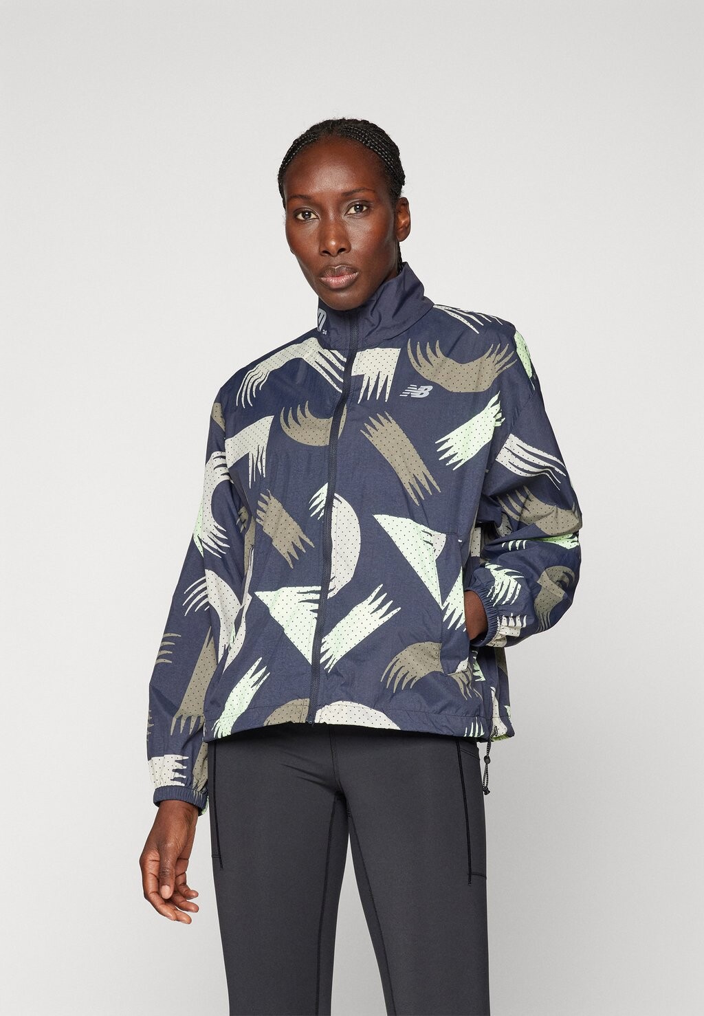 

Ветровка LONDON EDITION PRINTED ATHLETICS WOVEN JACKET New Balance, цвет black