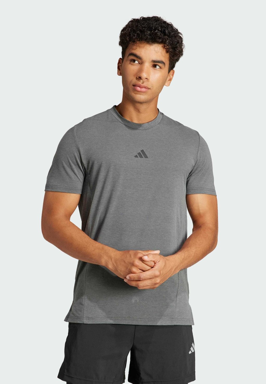 Спортивная футболка Designed For Training Workout Tee Adidas, цвет dgh solid grey шорты для плавания clrdo adidas originals цвет dgh solid grey black