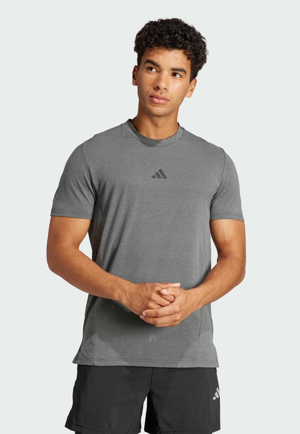 

Спортивная футболка Designed For Training Workout Tee Adidas, цвет dgh solid grey