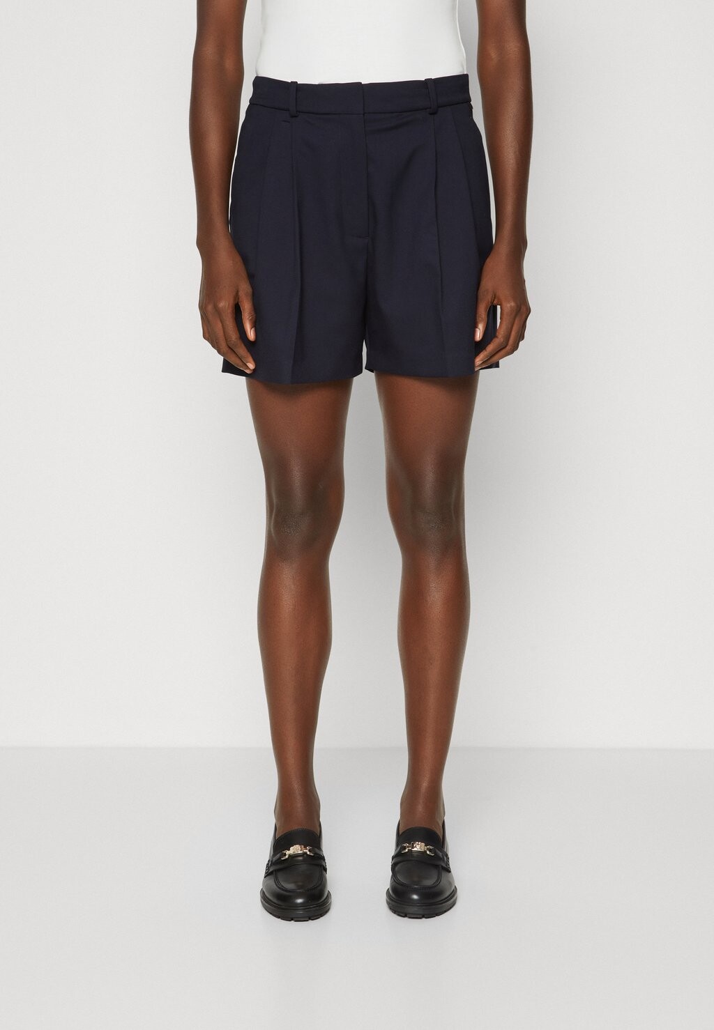 

Шорты CORE PLEATED Tommy Hilfiger, цвет desert sky