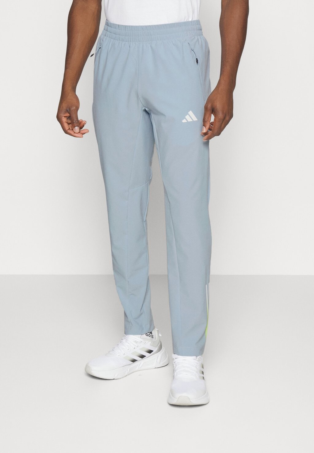 

Спортивные брюки Adidas