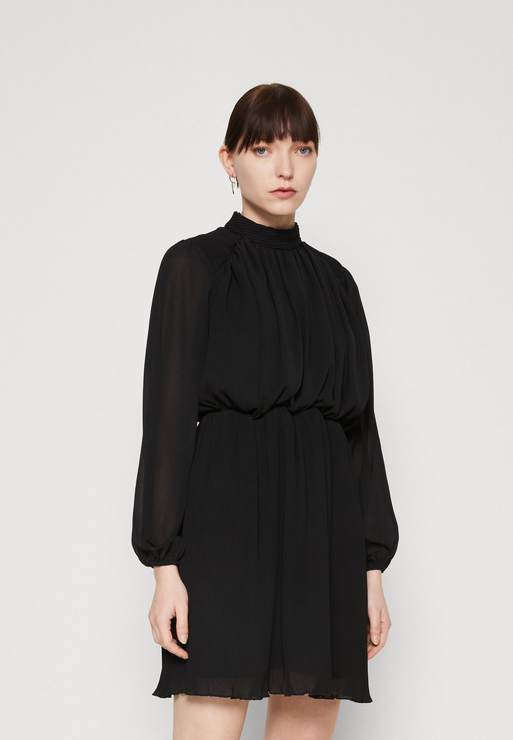 Элегантное платье SLFSIMONE SHORT DRESS Selected Femme, черный