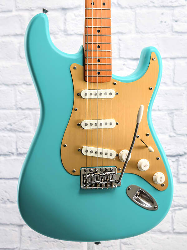 Электрогитара Squier 40th Anniversary Stratocaster, Vintage Edition 2022 - Satin Sea Foam Green 40 year old gifts vintage 1982 limited edition 40th birthday t shirt best seller