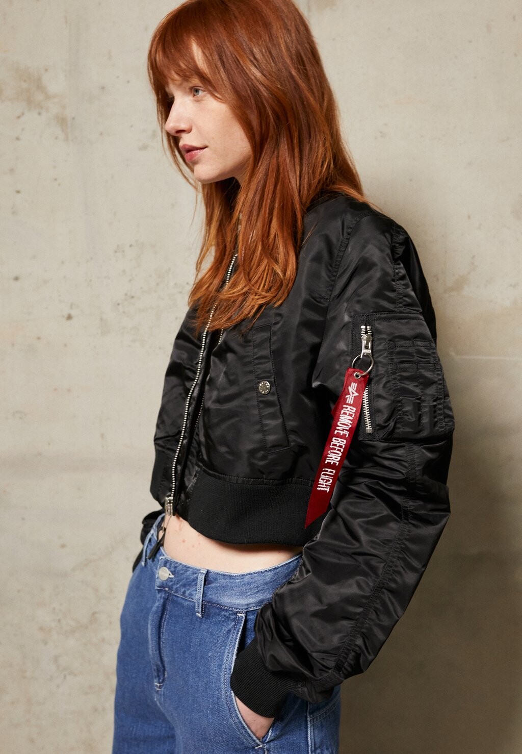 

Бомбер Alpha Industries, черный